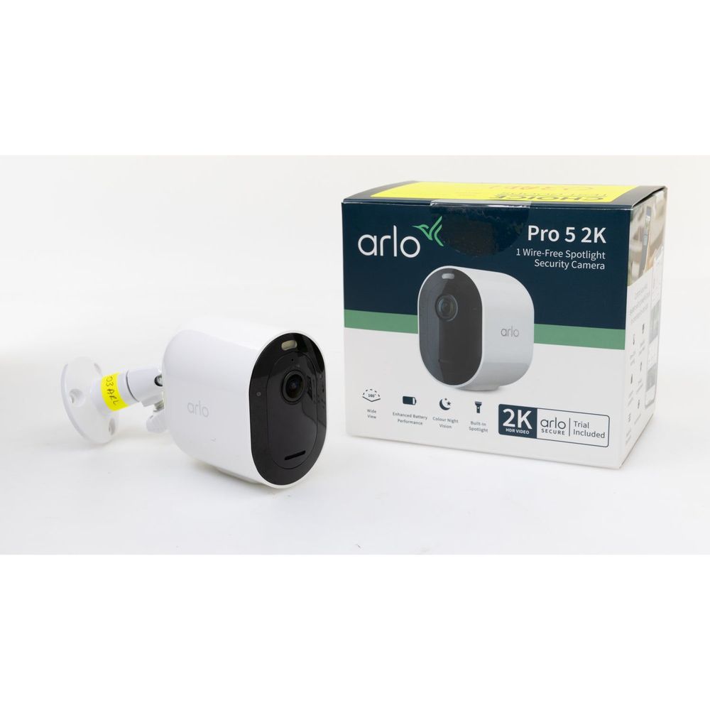 Arlo Pro Indoor/Outdoor 2K Network Camera - Infrared/Color Night Visio